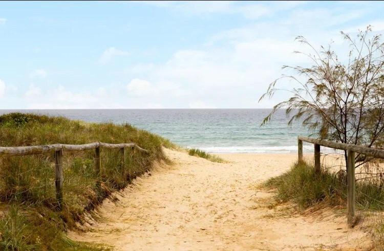 Blue Palms By The Beach Apartment Gold Coast Exterior photo